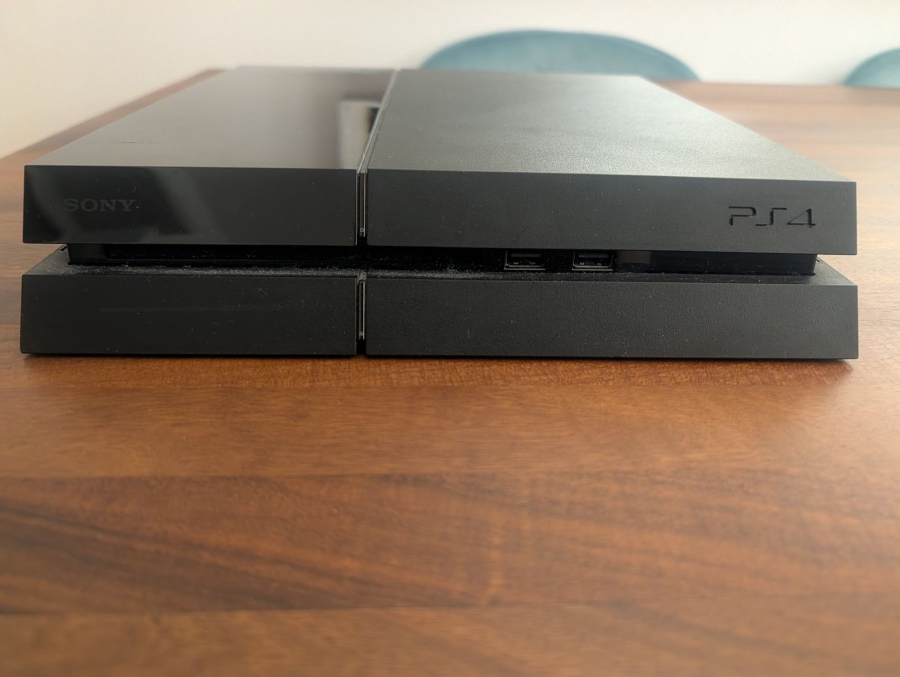 Sony Console: PS4 PlayStation 4 mit Controller gebraucht – Usato da Zürich venduto da aronltd