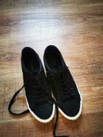 Schwarze Stoffschuhe, Grösse 40, bequem für den Herbst