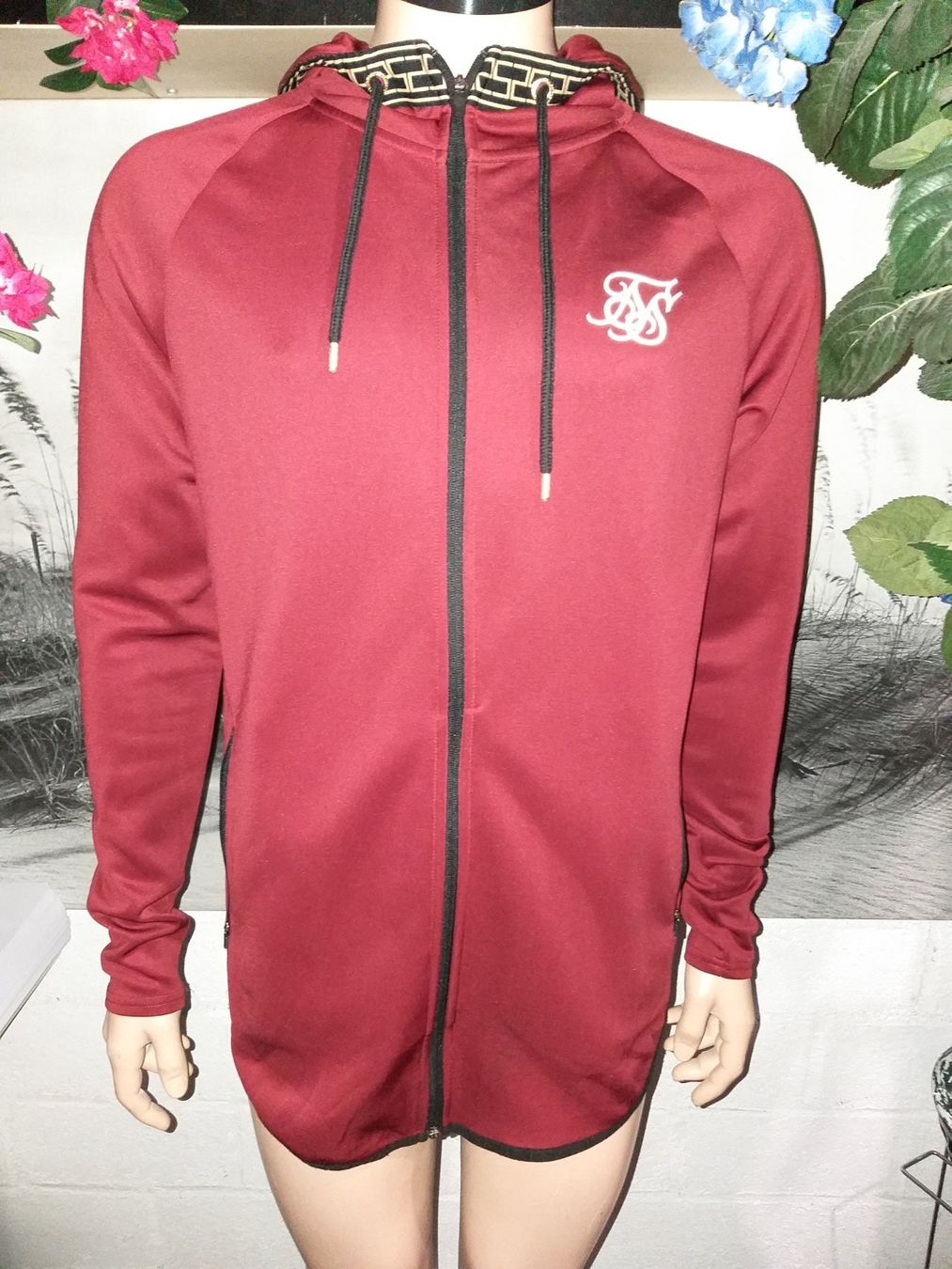 Siksilk Pullover & Sweatshirts: Hoodie SIKSILK       Taille/Grosse L – Gebraucht aus Cossonay-ville von Super-Price-Quality