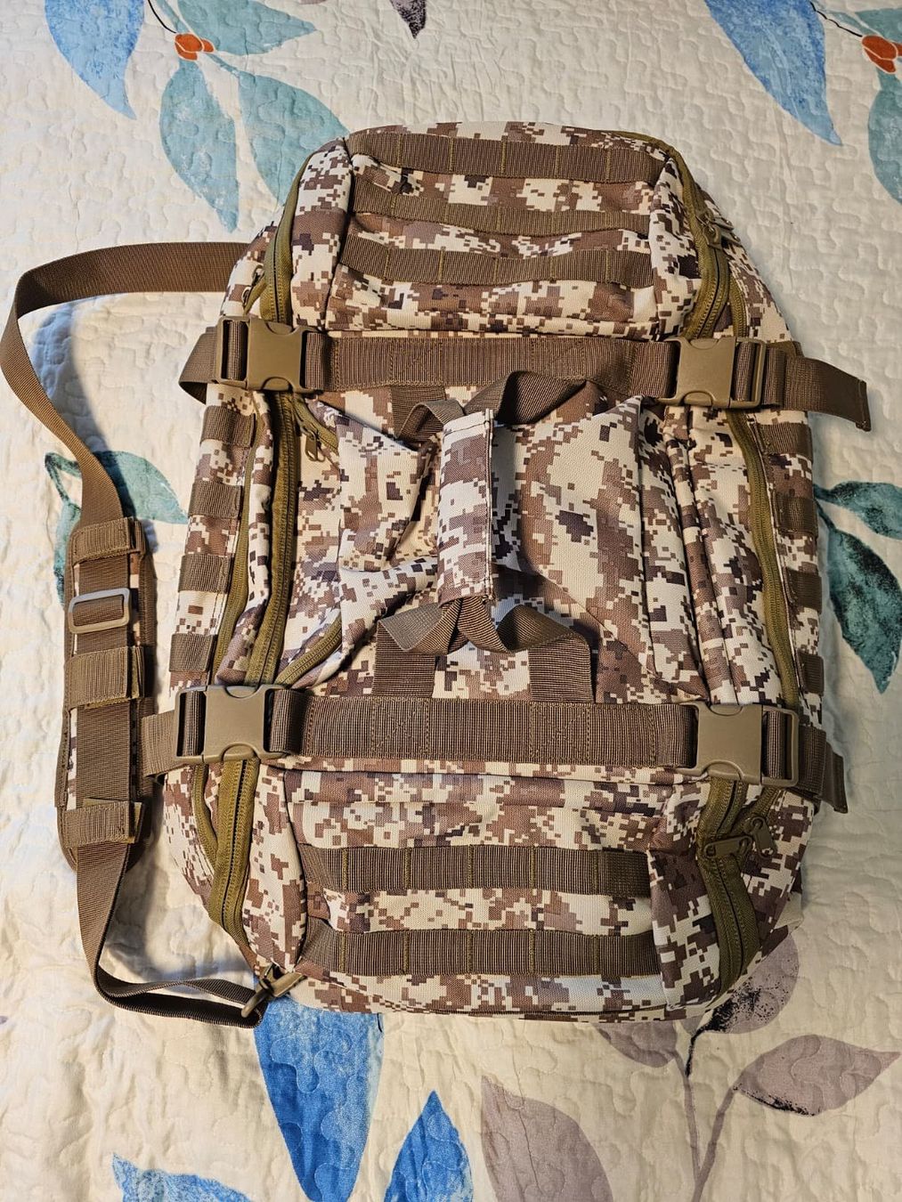 Rucksäcke: Rucksack Tactical 55L Desert - unbenutzt – Neu (gemäss Beschreibung) aus Kaufdorf von AndyNec