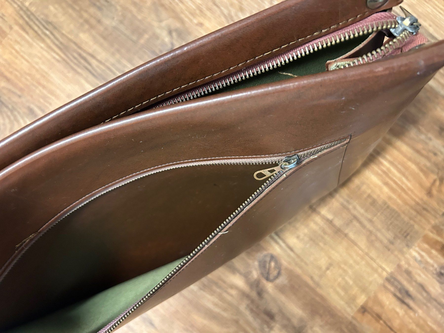 Valigie & Borse: Ledermappe Mappe mit Patina – Usato da Amriswil venduto da TheClavv 2