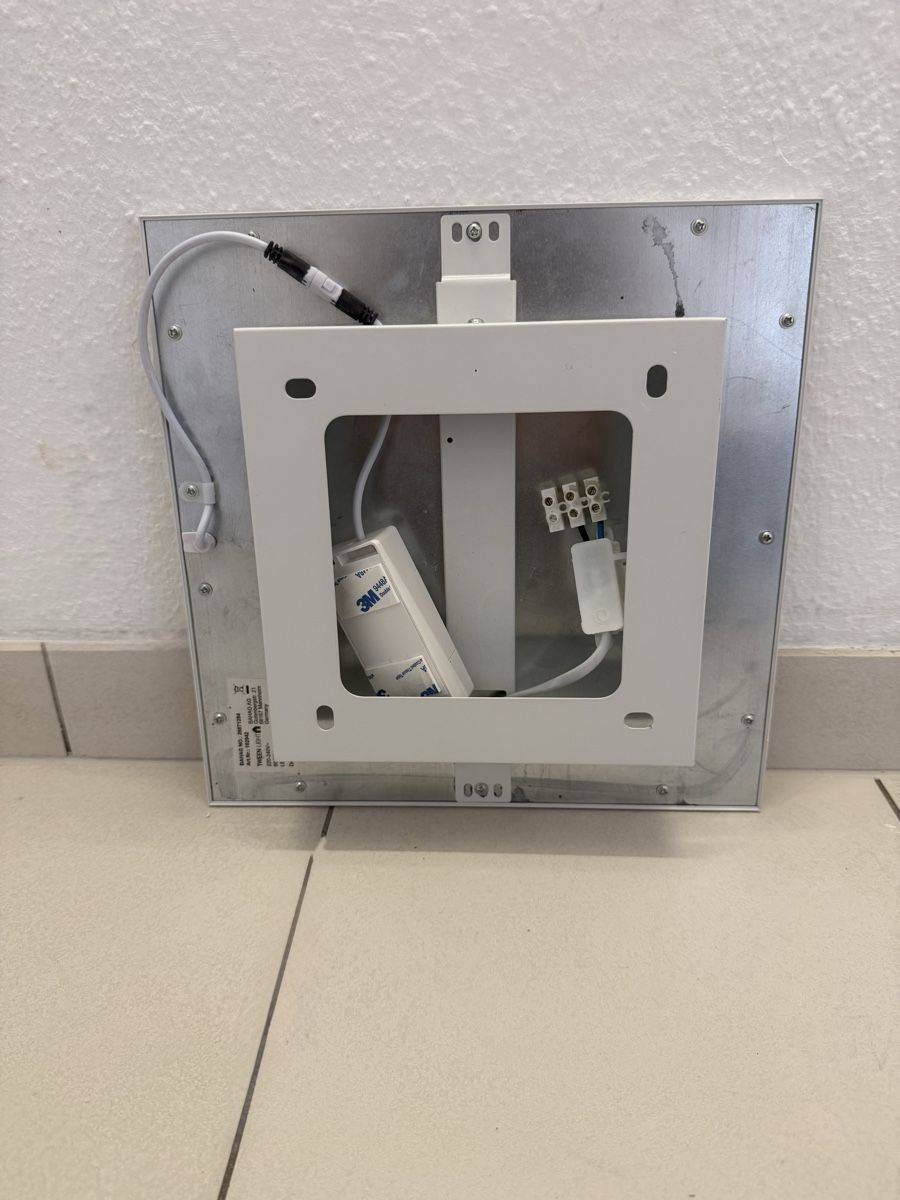 Kronleuchter & Deckenlampen: LED Panel quadratische Deckenlampe – Gebraucht aus Würenlingen von stojoski96 1