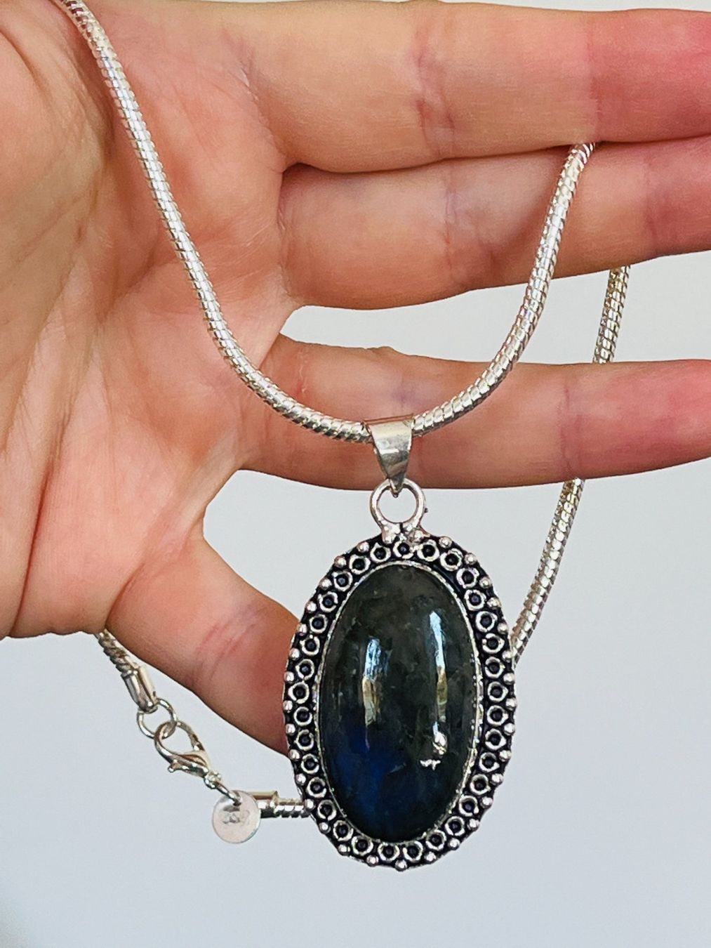 Catenine: LABRADORITE – Nuovo e nell'imballaggio originale da Genève venduto da AGBERG 2