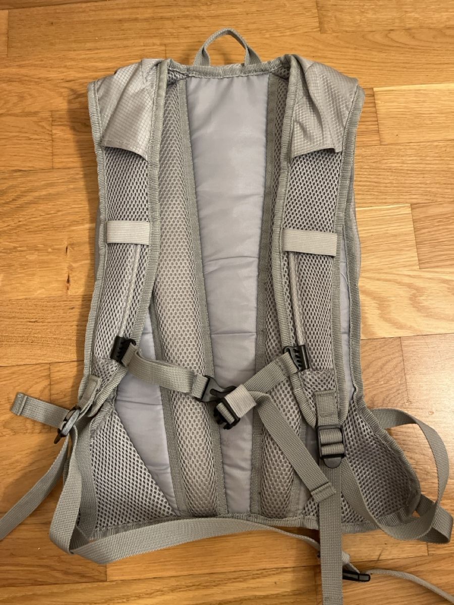 Zaini: Praktischer Wanderucksack – Usato da Zürich venduto da Samichlaaus 1