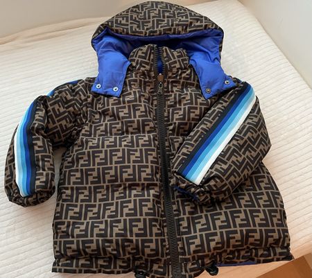 Fendi Kids Wende Daunenjacke - Grösse 6 Jahre
