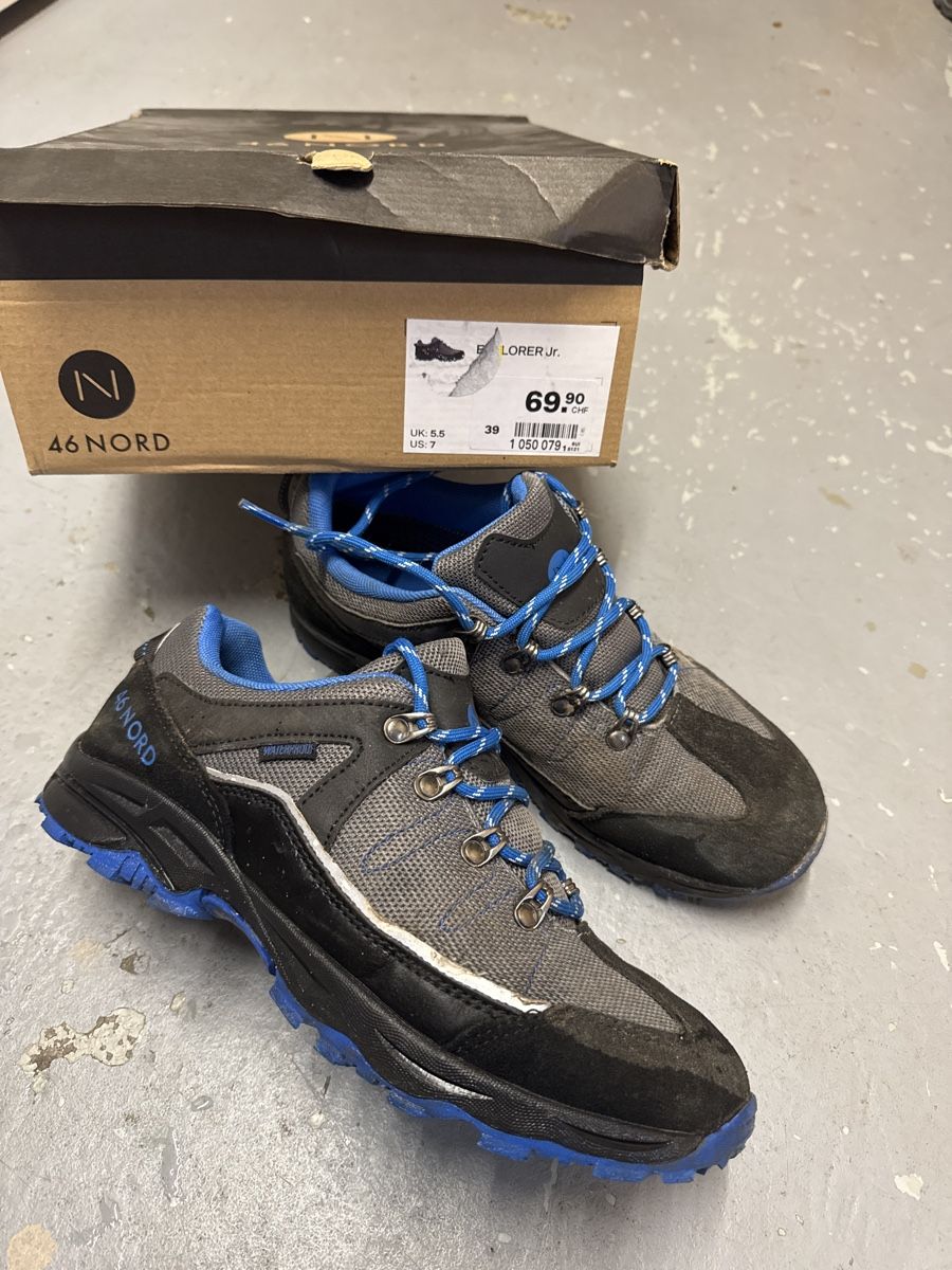 Scarpe da uomo: Wander/Trekking Schuh 39 – Usato da Hägendorf venduto da laumatt