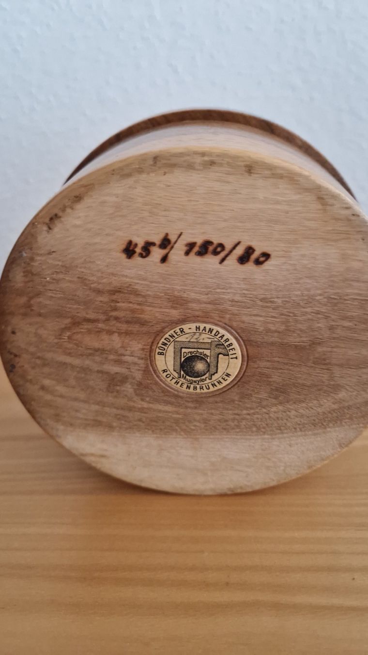 Articles en bois: Holzschale mit Deckel, handgemacht – D'occasion à Luzern par kzu_8qsg 2