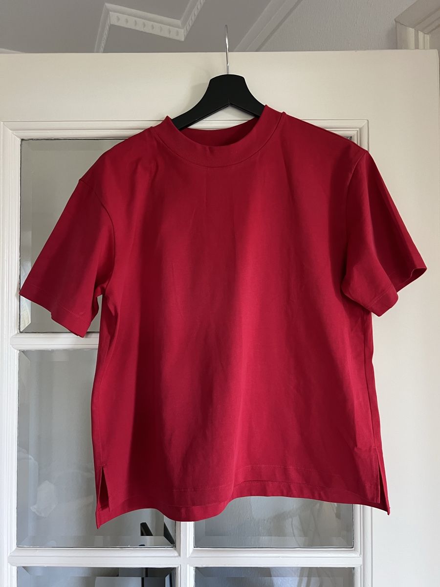 Uniqlo T-shirts: T-shirt Uniqlo  – Neuf (Voir description) à Genève par MinimalistDressing