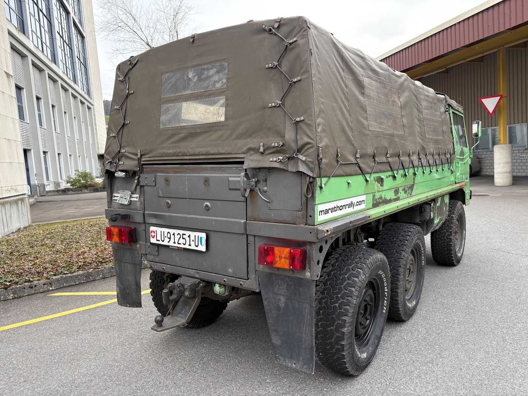 Steyr-Puch Veicoli commerciali: STEYR-PUCH PINZGAUER 712M / 6x6 – Usato da Hasle LU venduto da Mroeoesli0 3