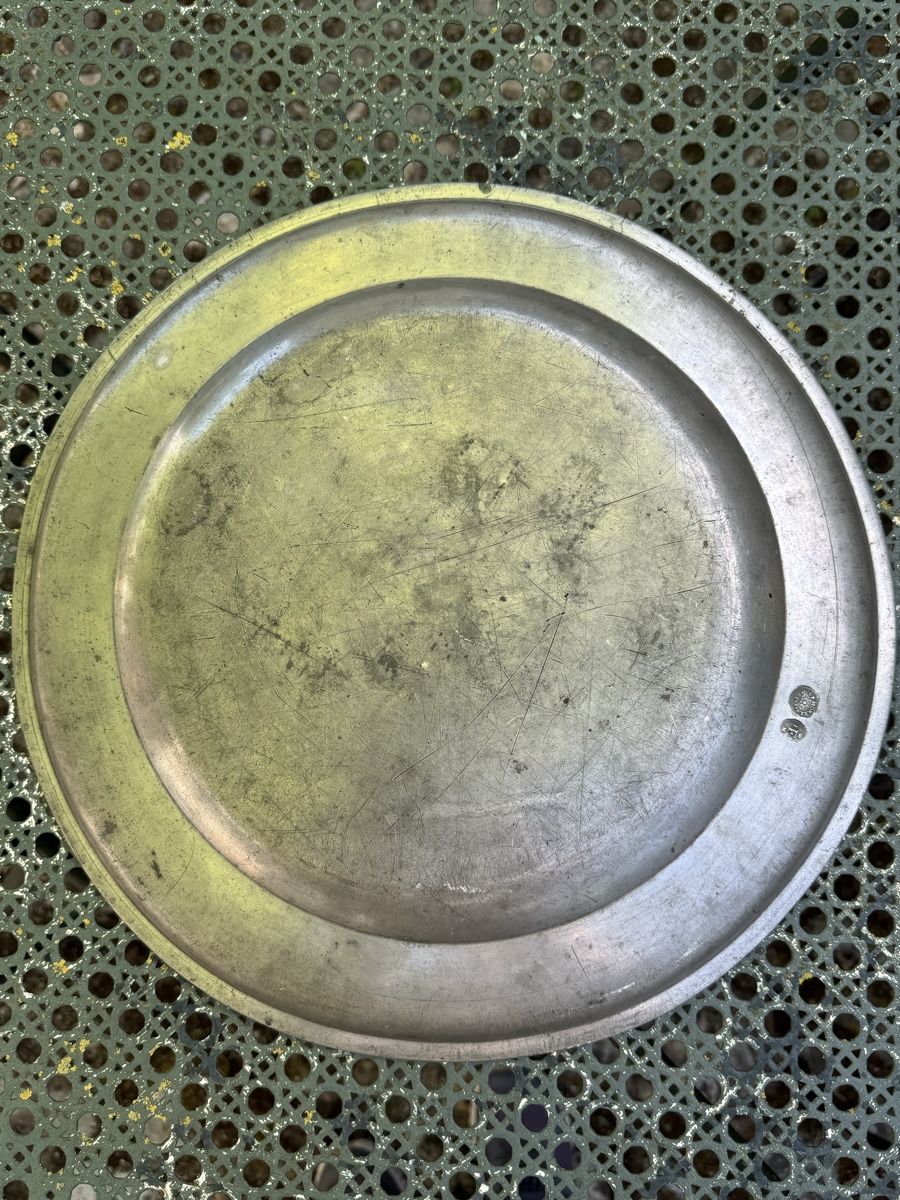 Piatti di portata: Plat en étain, année 1776. – Usato da Les Bayards venduto da aout 3