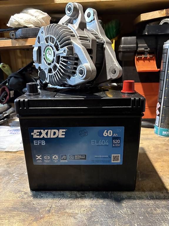 Tutti pezzi di ricambio auto: VENDO ALTERNATORE E BATTERIA – Usato da Cassina d'Agno venduto da mor_8zx2