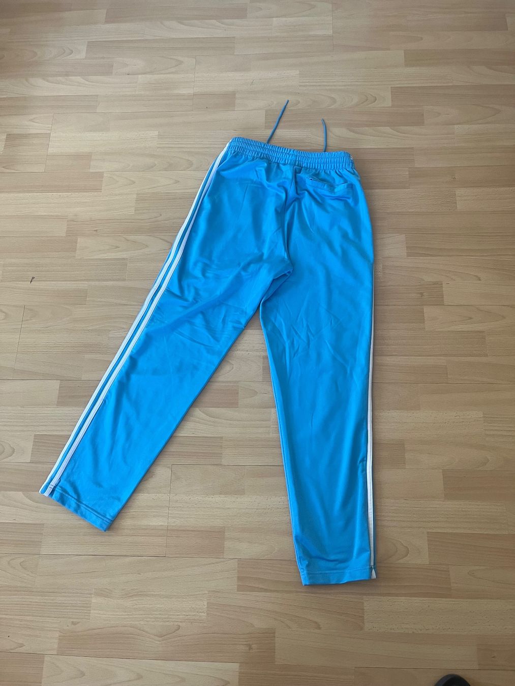 Adidas Hosen: Adidas pants – Neu (gemäss Beschreibung) aus Schaffhausen von apl_pg8h 2