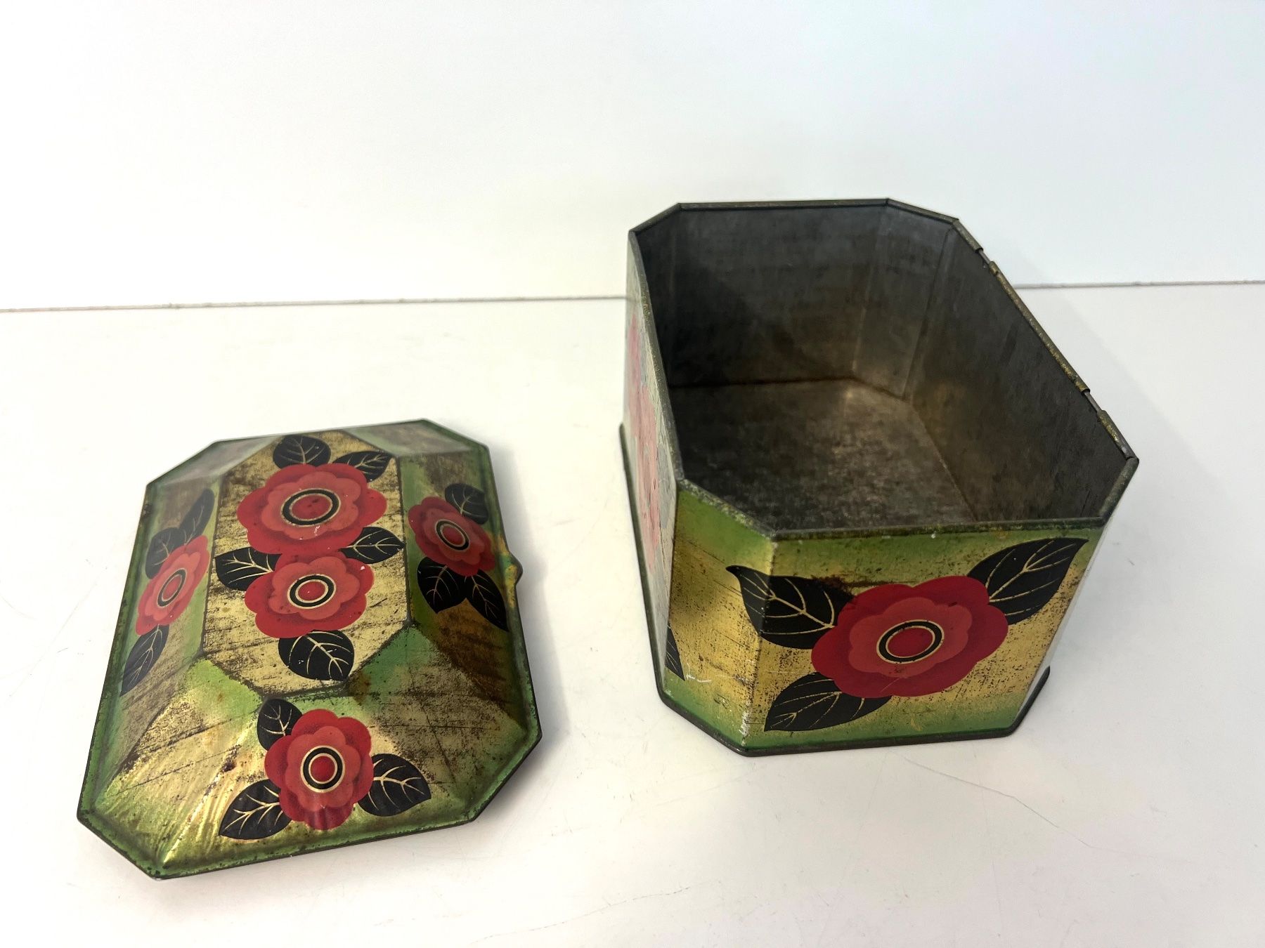 Kambly Barattoli: KAMBLY Blechdose 1920er-Jahre – Usato da Zürich venduto da Arche_Brockenhaus 7