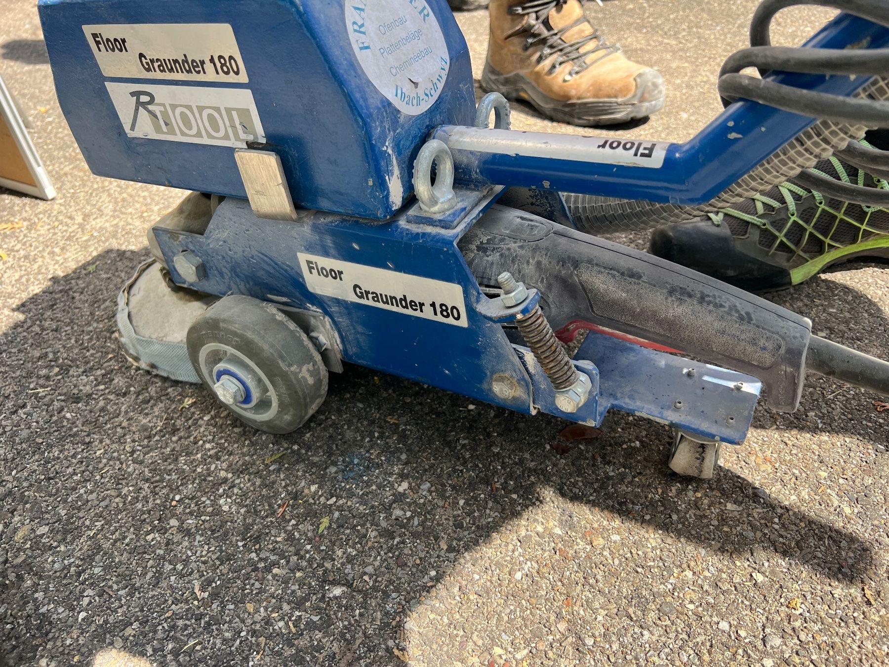 Smerigliatrici & Lucidatrici: Floor Grinder 180 Bodenschleifmaschine – Usato da Egg b. Zürich venduto da SwissTradingAgency 3