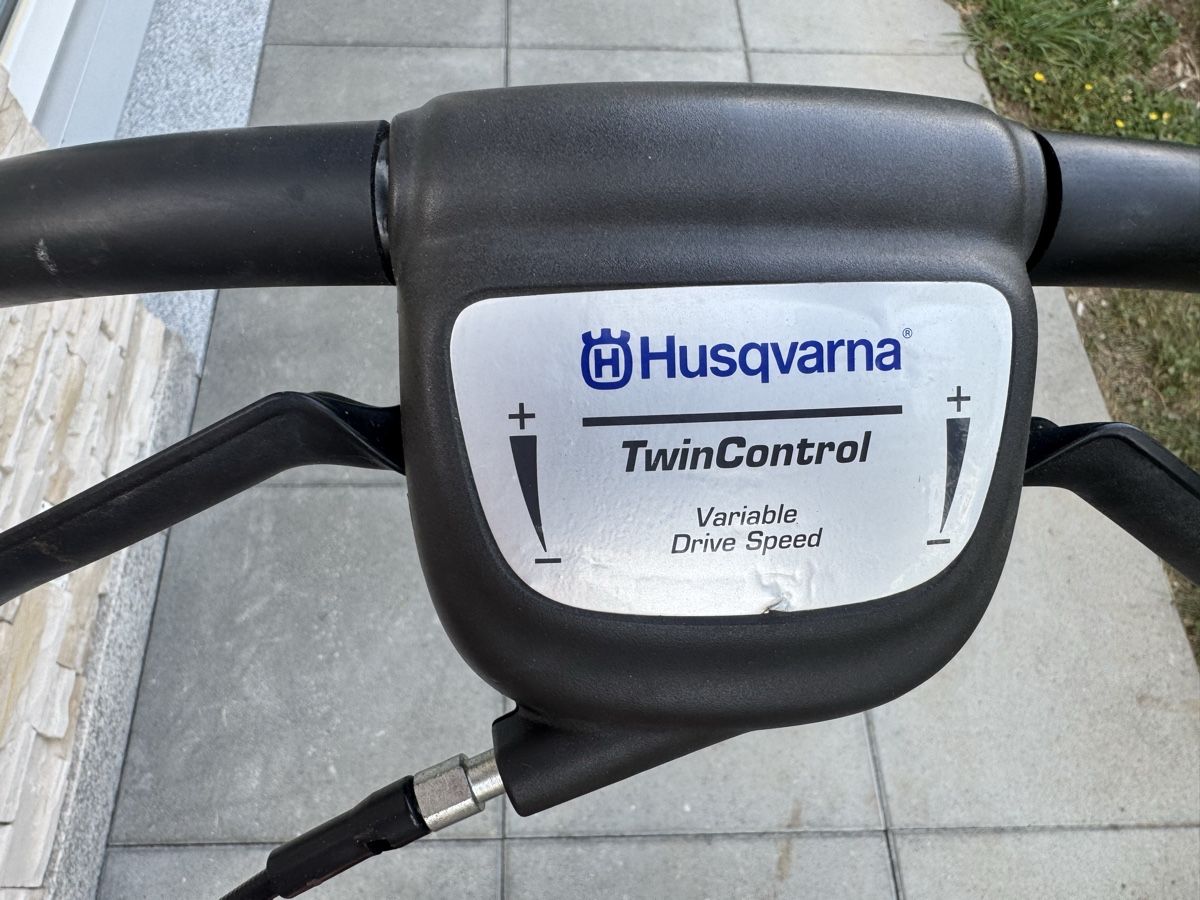 Husqvarna Tagliaerba: Husqvarna Rasenmäher – Usato da Unterseen venduto da schnitt 4