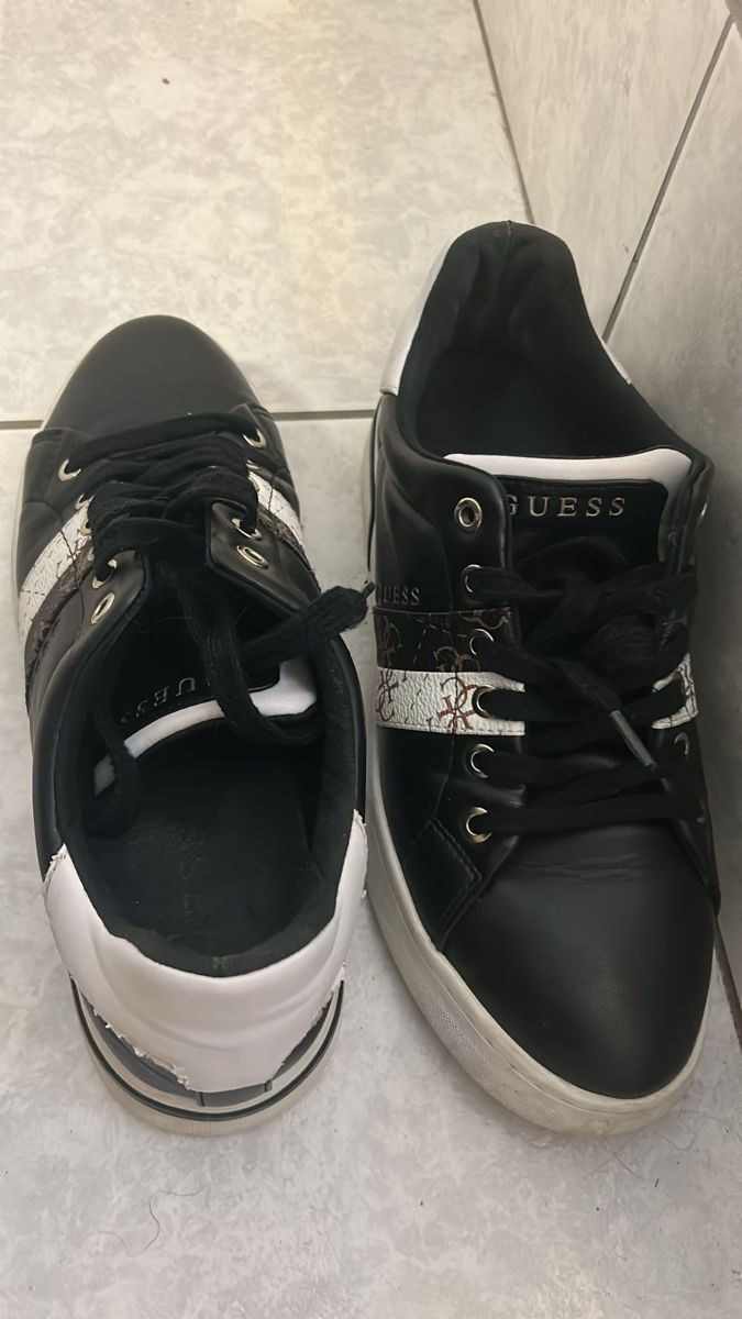 Guess Scarpe da donna: Guess Sneakers, Black & White, Size 40.  – Usato da Renens VD venduto da nan_8v9l 1