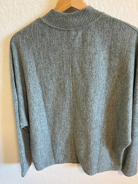 Pullover & Sweatshirts: Graugrüner Fledermaus-Pullover von OPUS, Gr. 40 – Gebraucht aus Bern von Renate_S 3