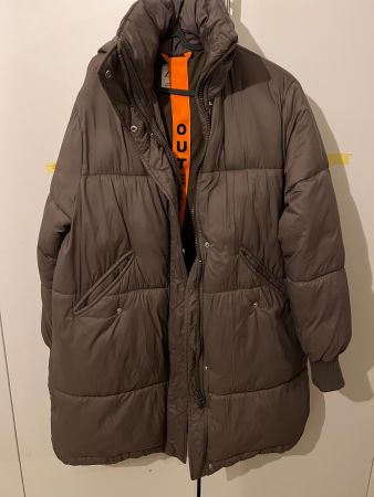 Zara Jacke