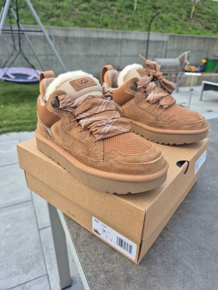 Ugg Scarpe da donna: UGG Boots ungebraucht – Nuovo (secondo la descrizione) da Zürich venduto da romi999 2