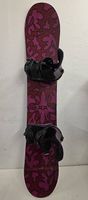 Snowboard femme Yes 1m49 avec fixes
