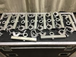 10 Stück Eurotruss Hangig Adapter für 20cm Traversen