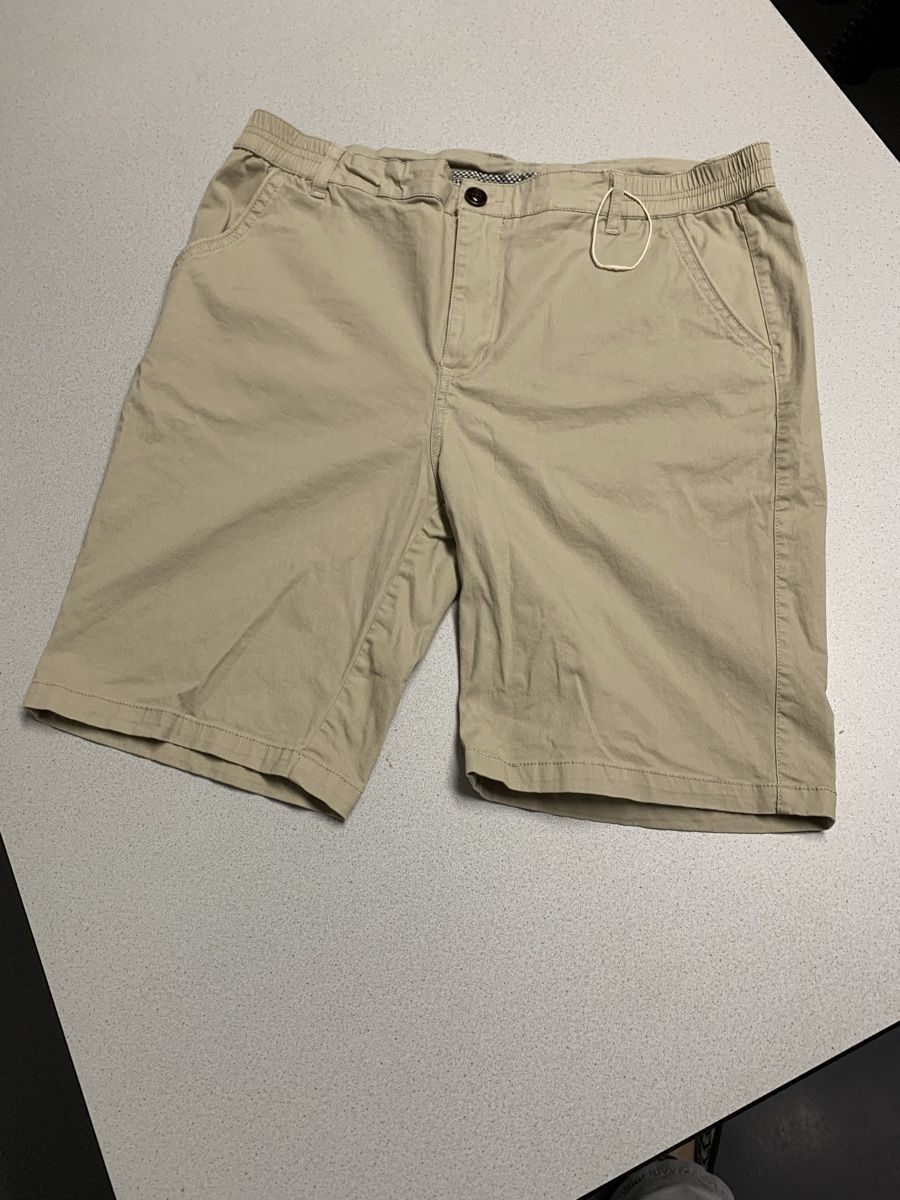 Pantaloni: Beige Shorts  Gr. 34. -  100% Cotton – Nuovo (secondo la descrizione) da Biel-Benken BL venduto da PANORMUS 2