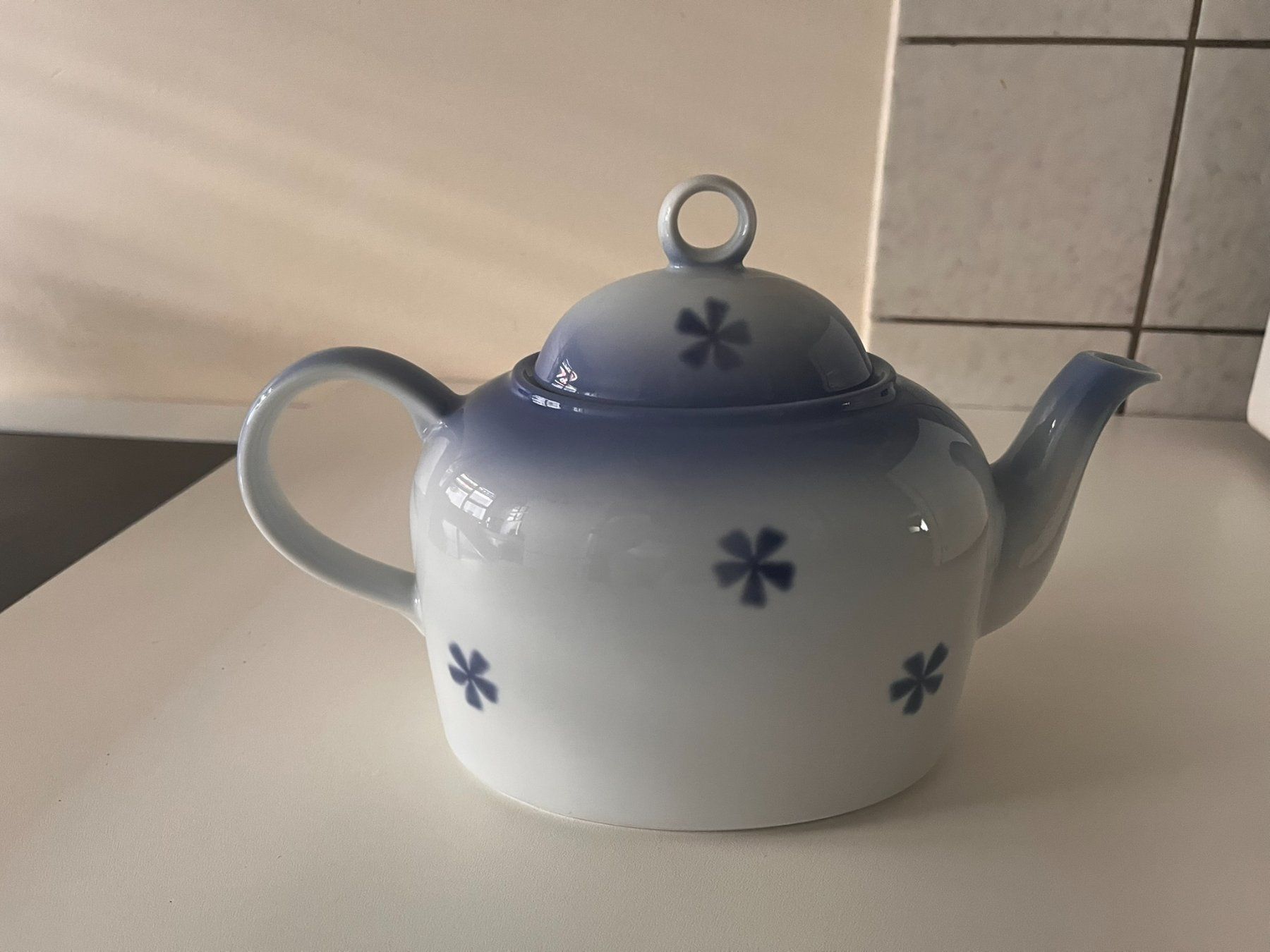 Théières: 🫖Théière Thun “Blue Cherry” ✨ – D'occasion à Genève par Obizzo 1