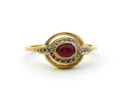 Antik Rubin Cabochon Gold Ring