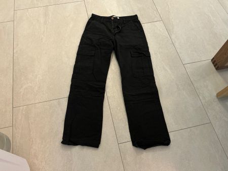 Schwarzi Stoffhose mit Taschen, Gr. 40, Top Zustand!