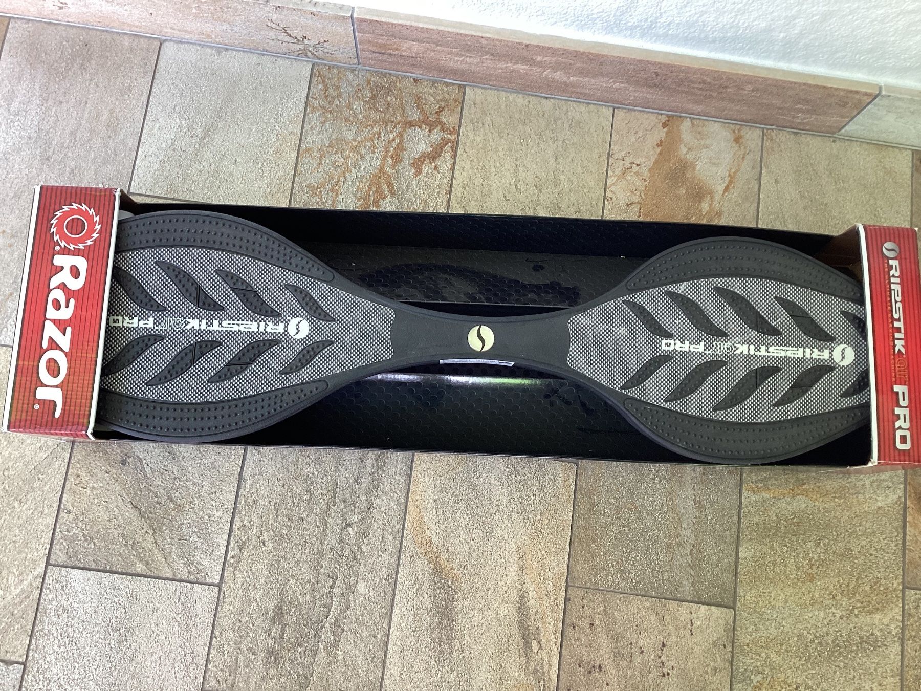 Skateboards: Waveboard Ripstik Air Pro – Neu (gemäss Beschreibung) aus Flüelen von