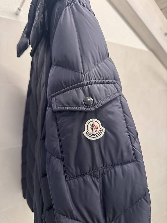 Jacken: Moncler Jacke (Grösse M) – Gebraucht aus Bözberg von e_schweizer 2