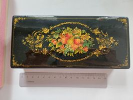 Russische Miniaturmalerei, Lackdose mit Scharnier