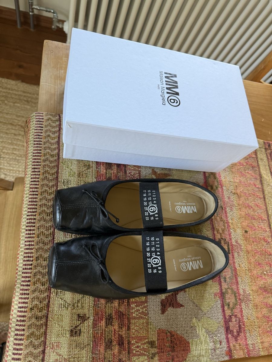 Maison Margiela Scarpe da donna: MM6 Maison Margiela Ballet Flats  – Usato da Bern venduto da Super8as 1