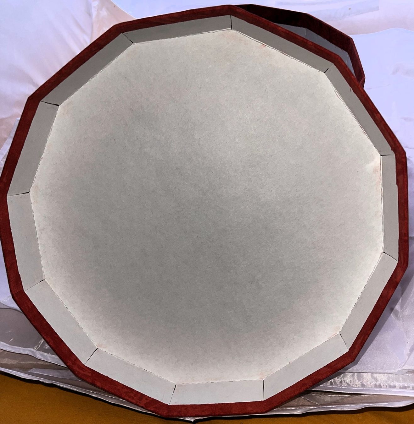 Tutte le decorazioni: Geschenkbox rot uni  32/17 cm. – Nuovo (secondo la descrizione) da Lutzenberg venduto da Truhe 3