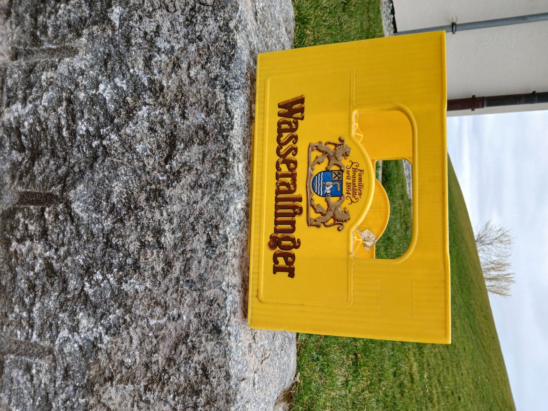 Casse di vino e birra: Wasserfall Bier Harass – Usato da Bäretswil venduto da Marcob019