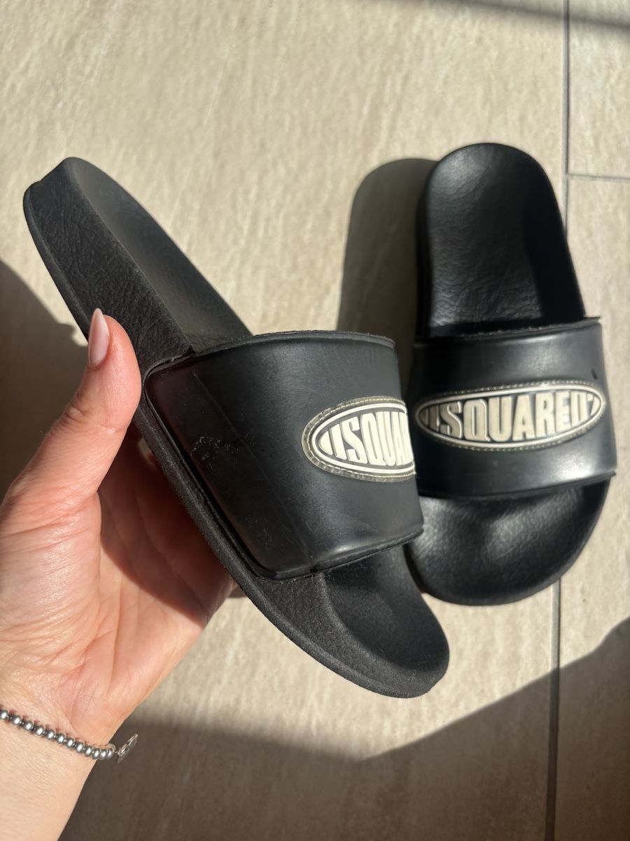 Dsquared2 Scarpe per ragazzi: Dsquared2 Badeschuhe, Gr. 35 – Usato da Augst BL venduto da fine-art 1