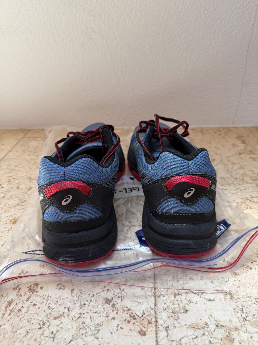 Asics Scarpe da uomo: Asics Gel-Sangaku – Usato da Worb venduto da le_castor 3