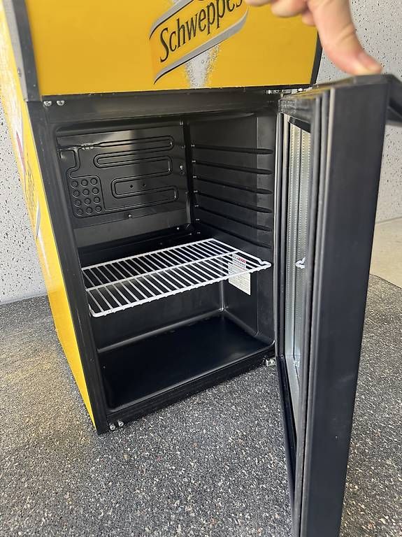 Réfrigérateurs: Schwepps Kühlschrank mit Glastüre  – D'occasion à Wynau par Lorent_Be 2