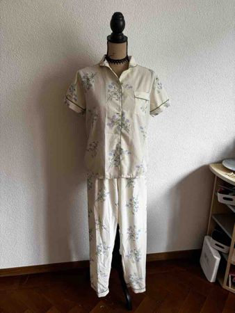 Pyjama Kurzarm Hose Blumenmuster Weiss Grösse M