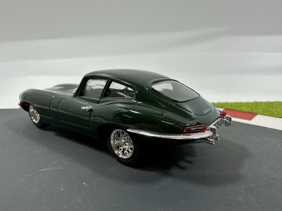 Jaguar Modellautos: Jaguar E Type 1:43, grün, wie Neu, MODEL BOX – Neu (gemäss Beschreibung) aus Zofingen von rf9_x2xt 3