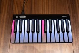 ROLI LUMI Keys MIDI-Keyboard mit Originalverpackung