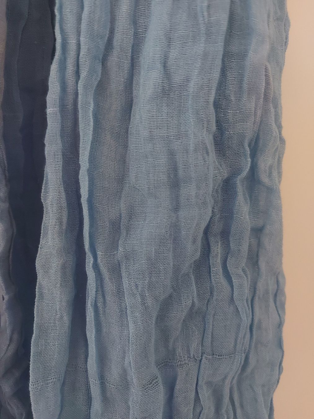 Foulard & Sciarpe: Foulard bleu clair avec franges en perles de rocaille – Nuovo (secondo la descrizione) da Le Mont-Pèlerin venduto da jux_x96b 1