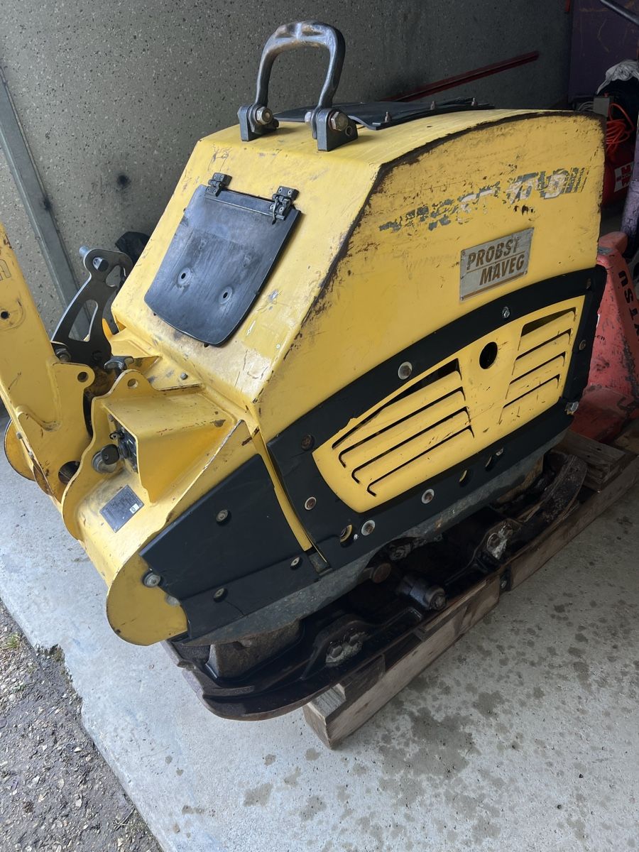 Bomag Tutte le macchine: Bomag Wibroplate  – Usato da Studen BE venduto da wacek01 1