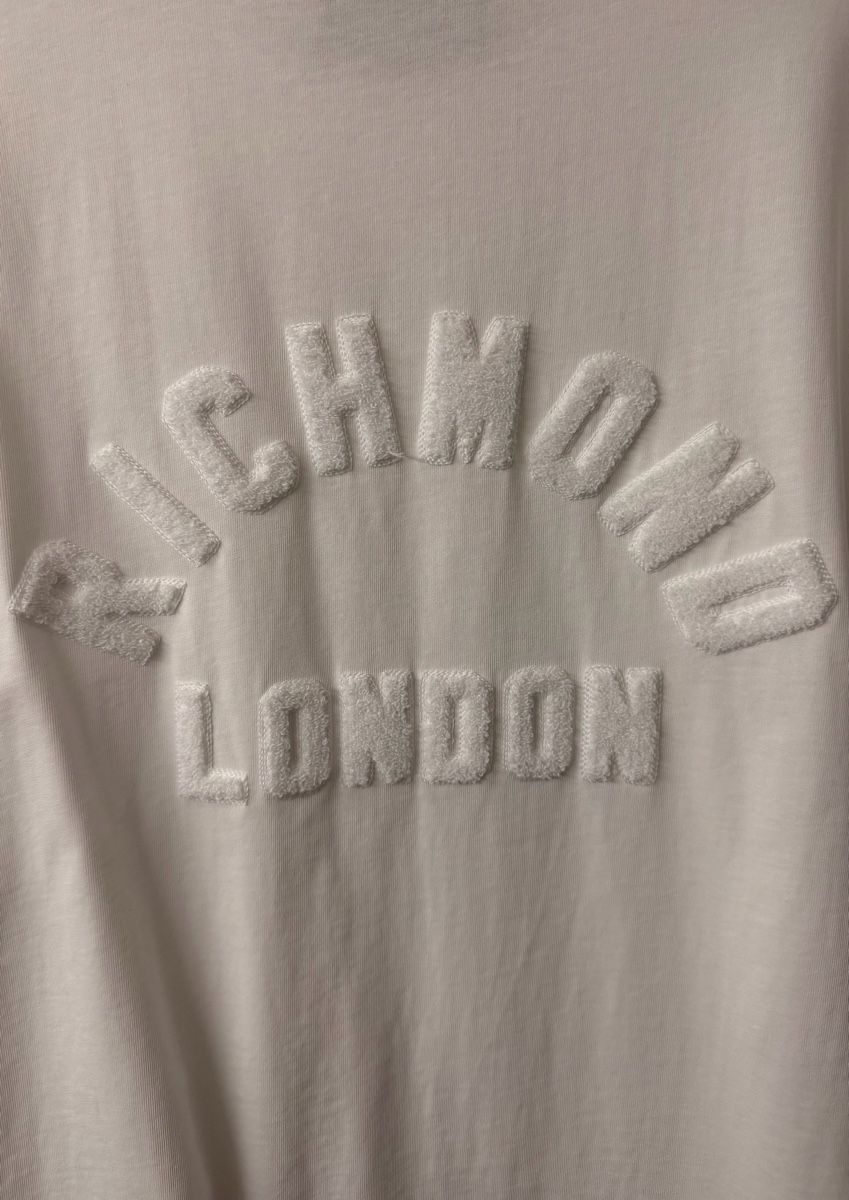 T-shirts: John Richmond Shirt L – D'occasion à UNTERSIGGENTHAL par s_rzb8 2