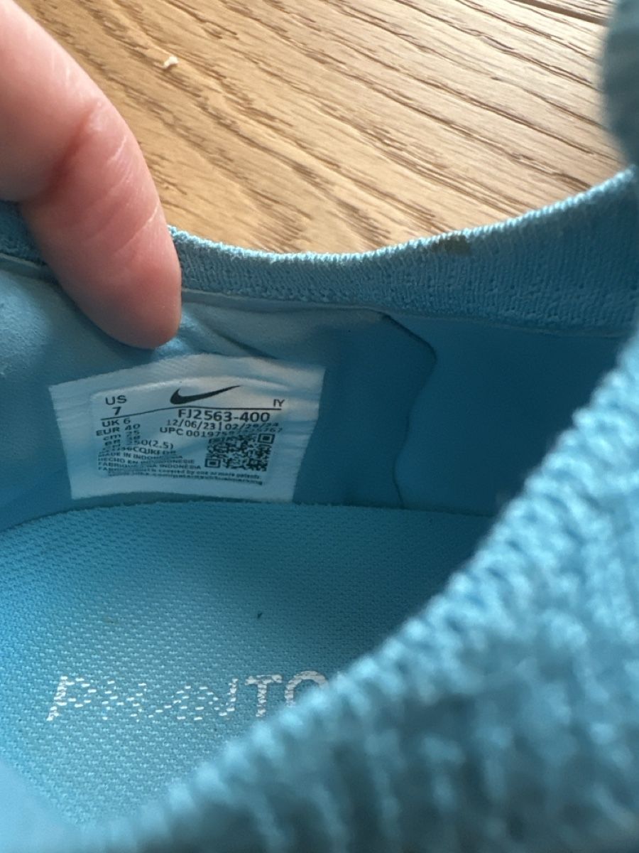 Autre équipement outdoor: Crampons Nike – D'occasion à Founex par reb_fws9 3