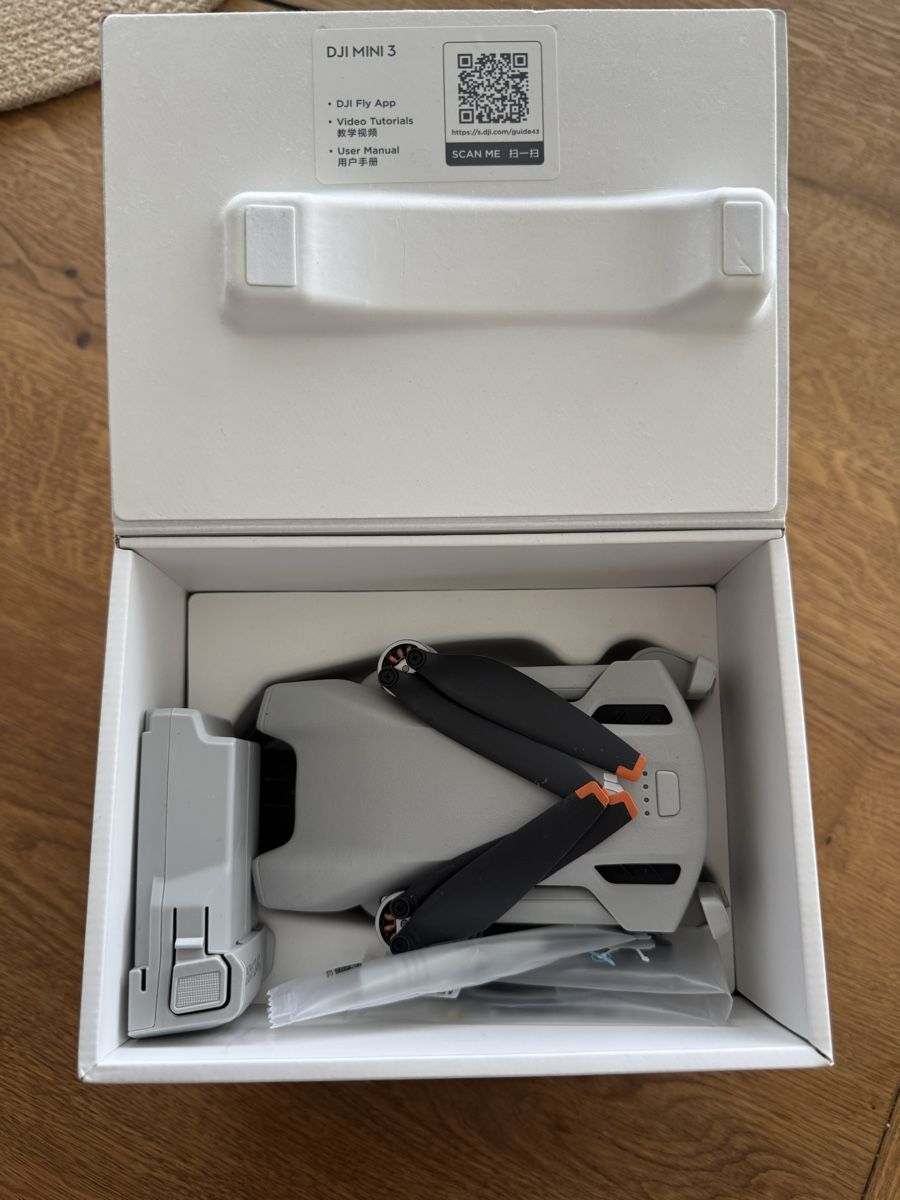 DJI Modellismo RC: DJI Mini 3 mit 2 Akkus, Controller, Zubehör, DJI Box – Usato da Mannenbach-Salenst venduto da nic_5l27 3