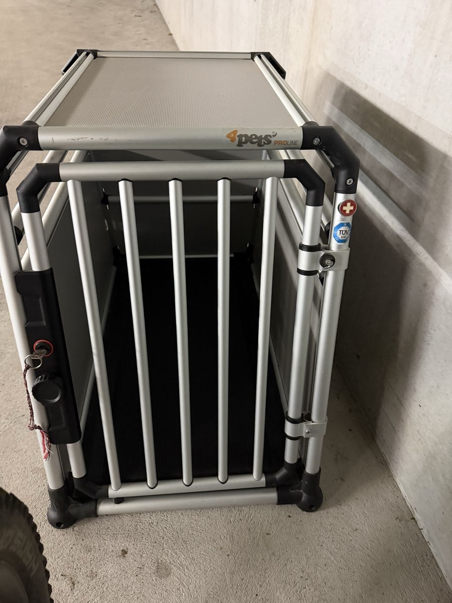 4pets Gabbie, trasporto & Sicurezza: Hundebox – Usato da Langnau am Albis venduto da Ramando84 1