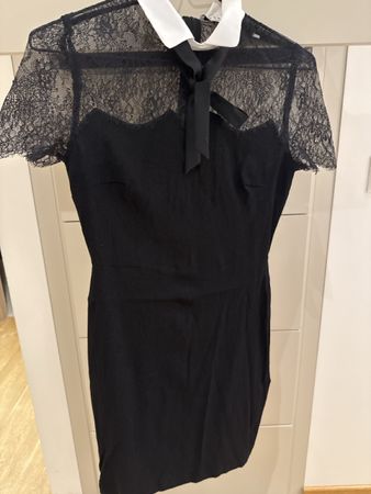 Robe Sandro noire en dentelle, T 36 - Chic & Élégant!