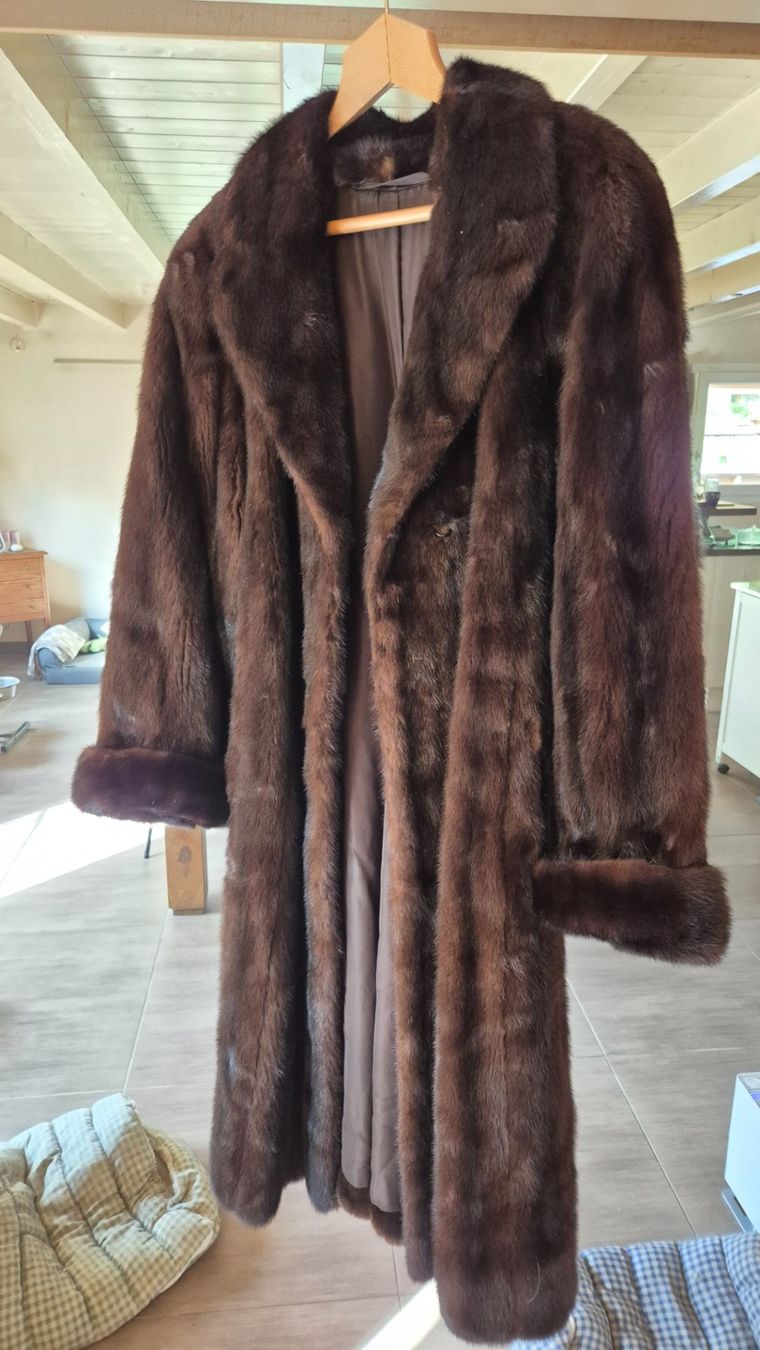 Manteaux: manteau long vison – D'occasion à Gingins par hellopascal