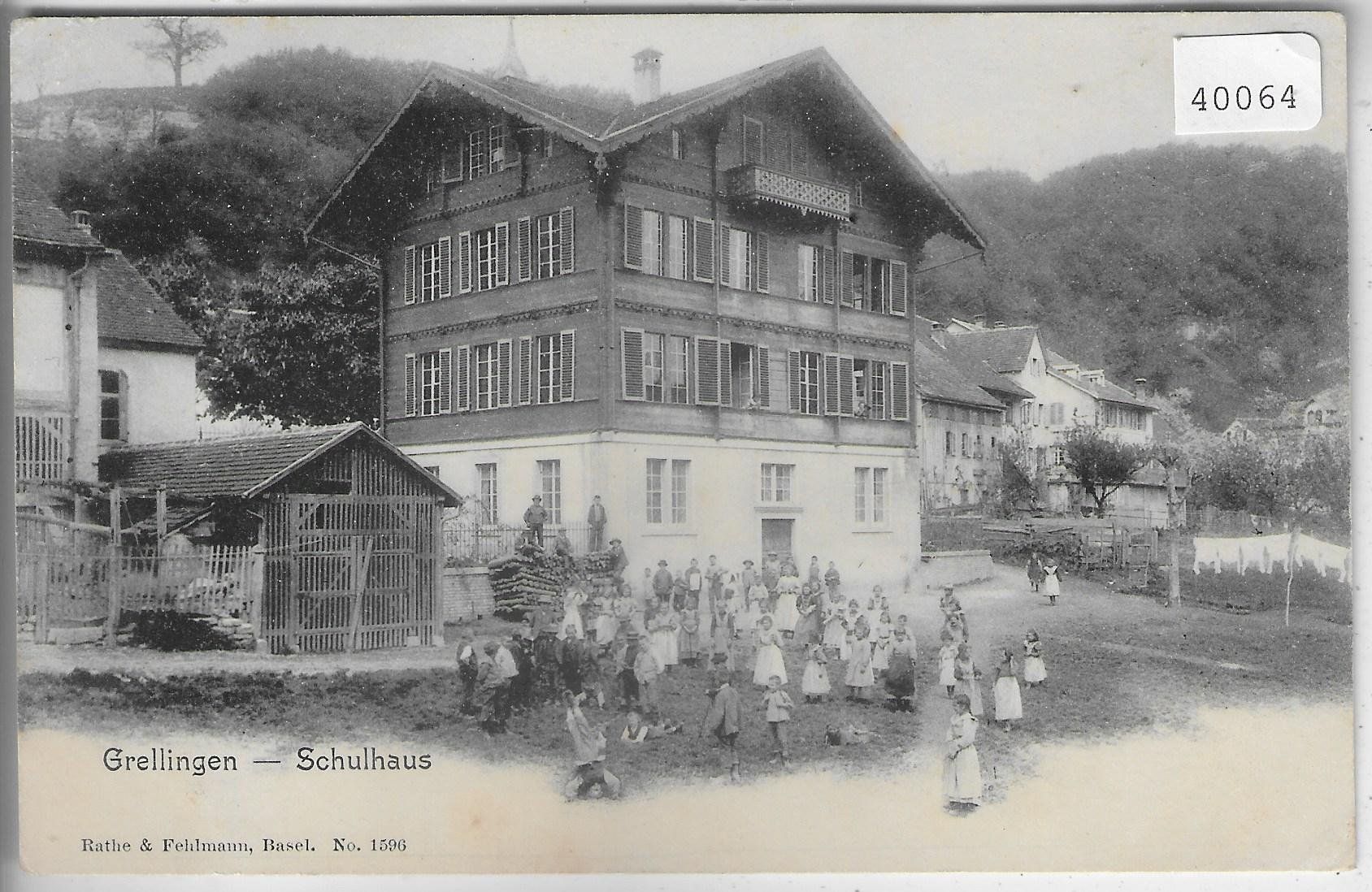 Cartoline postali: Grellingen - Schulhaus - animee belebt – Usato da Ettingen venduto da Kartenplanet